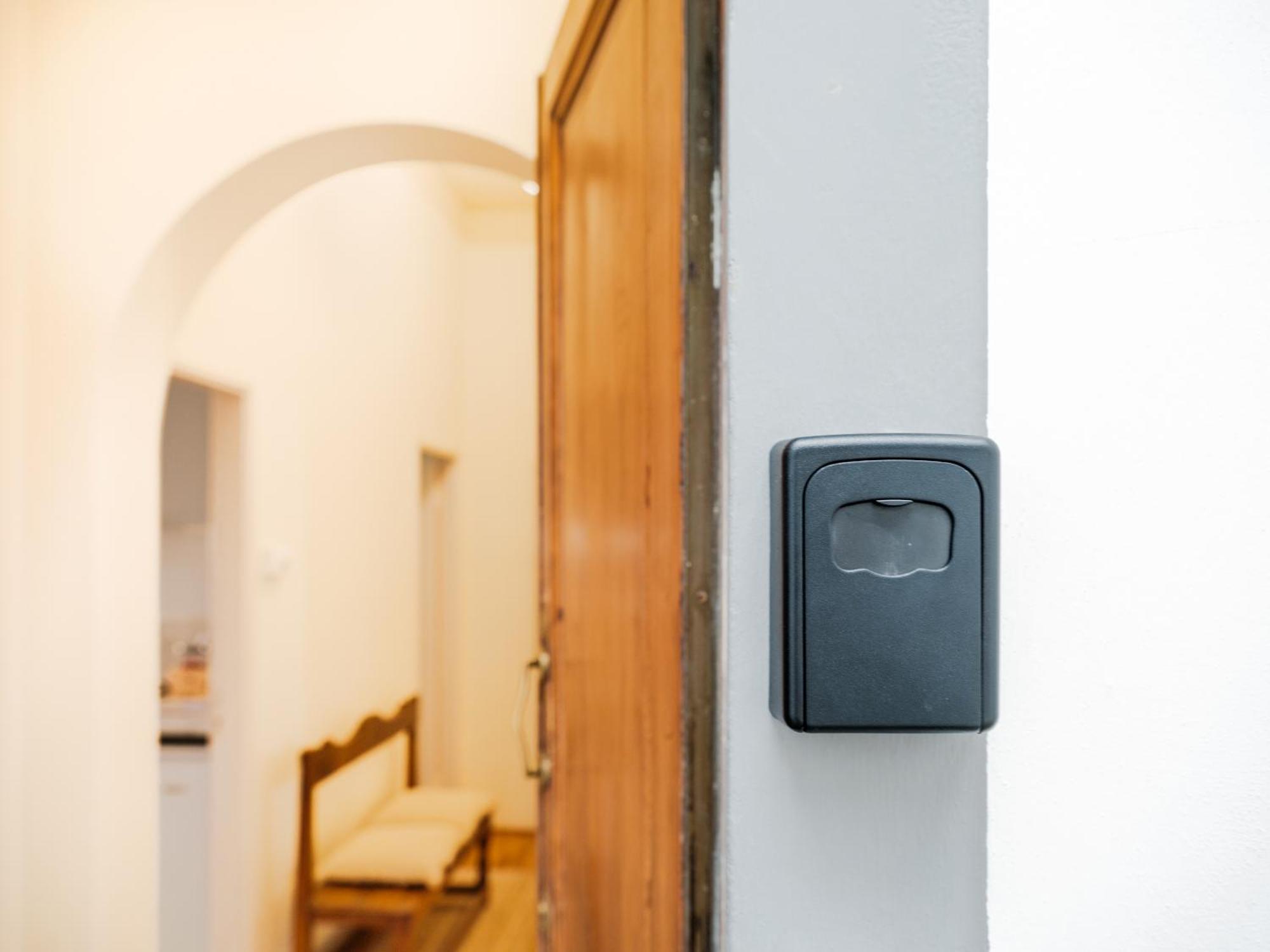 Casa Anna - Charming Central Apartment Флоренция Экстерьер фото